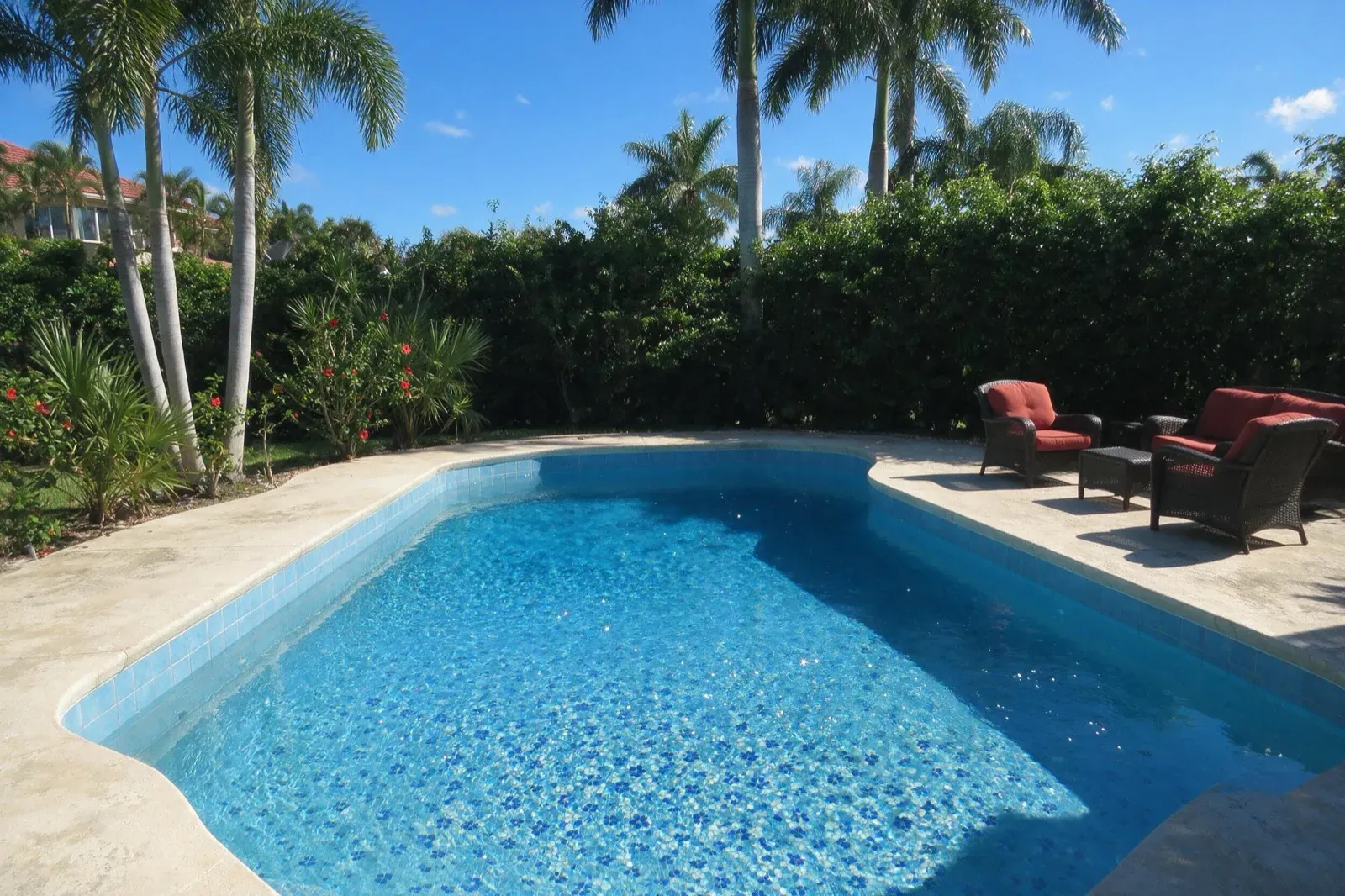 Clear, swim-ready open-air Fort Myers pool after cleanup